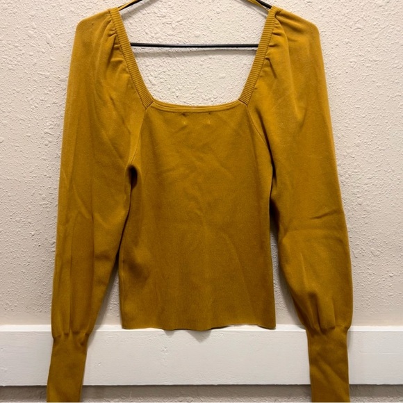 Milk and Honey Mustard Puff Sleeve Sweater Blouse Large - Picture 7 of 8